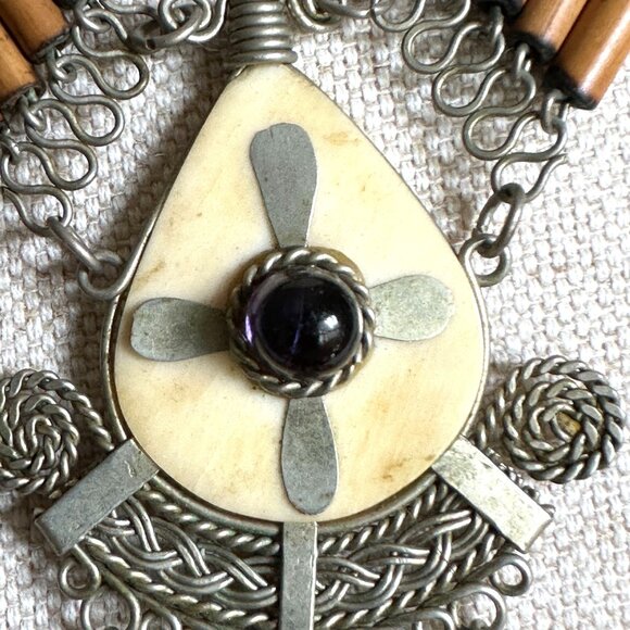 Peruvian Bamboo Necklace With Amethyst Dangle Pendant & Handcrafted - Picture 10 of 10